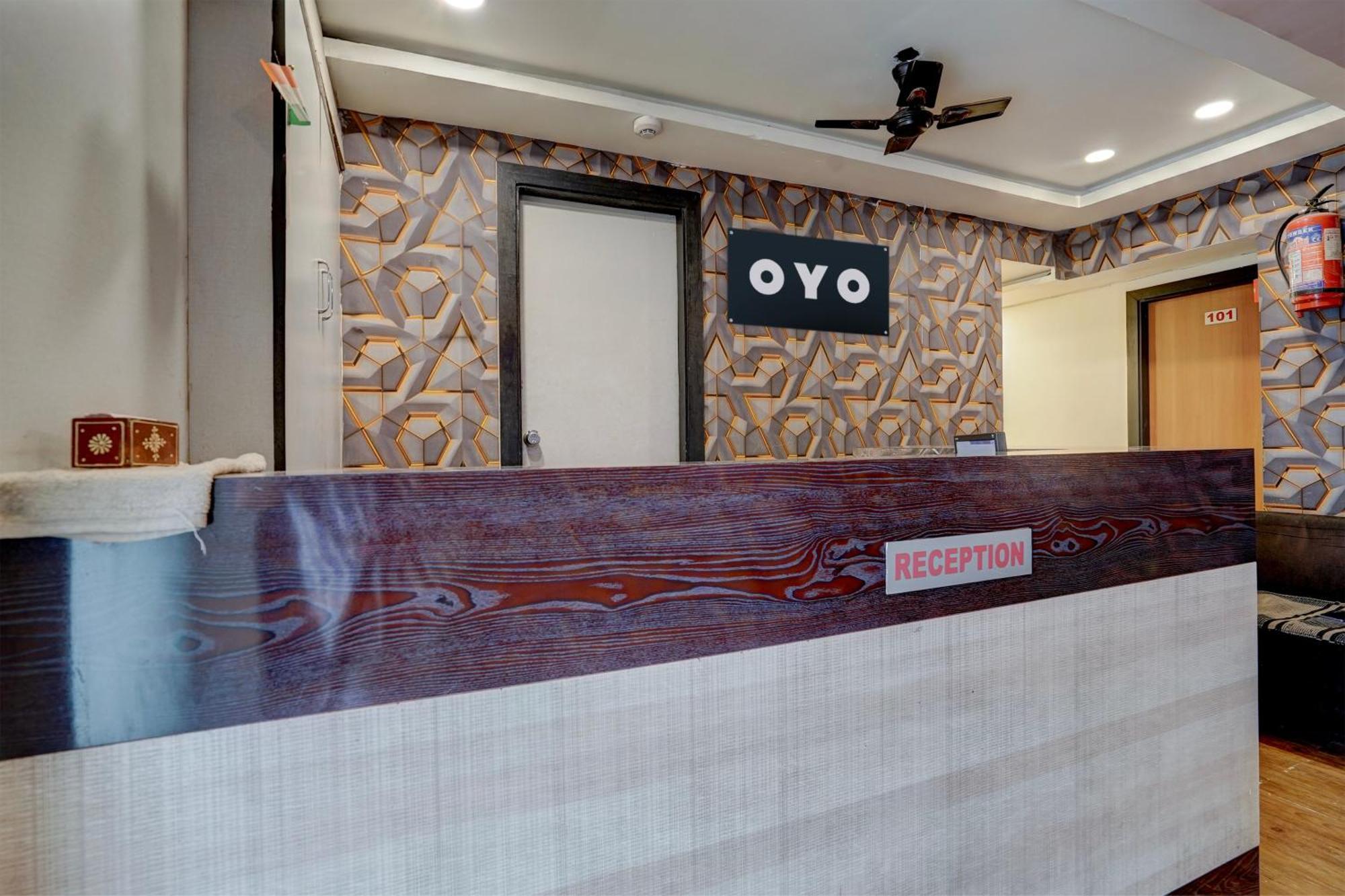 OYO 81037 Hotel Palak Ahmedabad Buitenkant foto